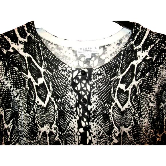 Joseph A. Sweater Cardigan Women's S Silk? Animal Print Button Front Y2K 90s - Picture 2 of 5